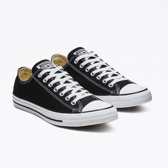 Converse Shoes - Black Converse low top sneakers